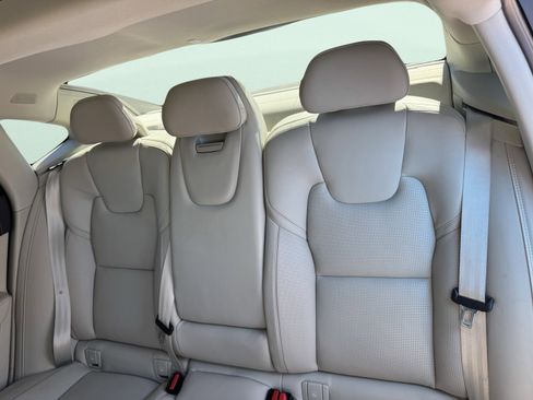 Used 2024 Volvo S90 T8 Ultimate w/ Lounge Package image 8