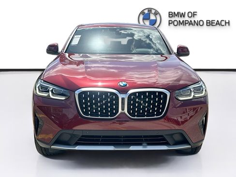 Used 2025 BMW X4 xDrive30i image 2