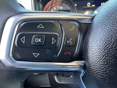 Used 2025 Jeep Wrangler Unlimited Sahara image 27