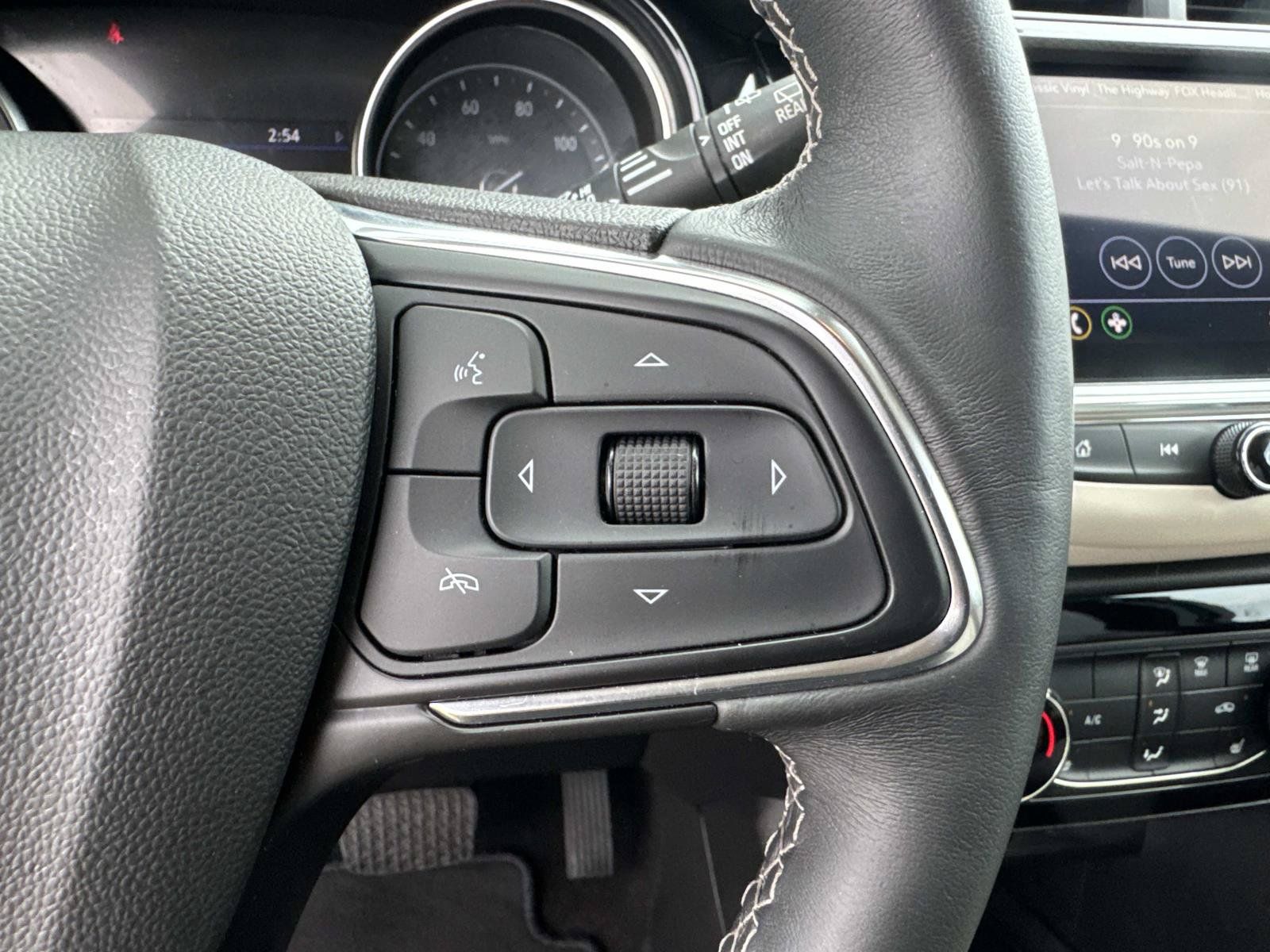 Used 2023 Buick Encore GX Preferred w/ Cold Weather Comfort Package FWD image 32