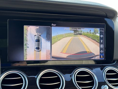 Used 2019 Mercedes-Benz E 300 image 25