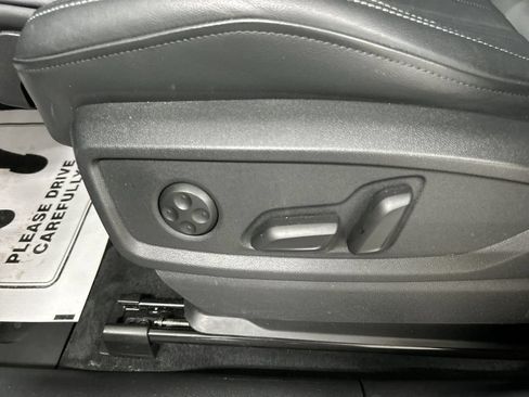 Certified 2025 Audi Q5 2.0T Premium Plus w/ Premium Plus Package AWD/4WD image 10