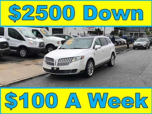 Used 2012 Lincoln MKT AWD/4WD image 1