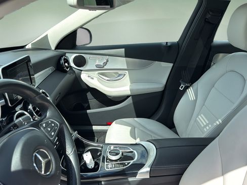 Used 2018 Mercedes-Benz C 300 4MATIC Sedan image 13