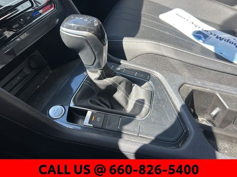 Used 2022 Volkswagen Tiguan SE R-Line image 14