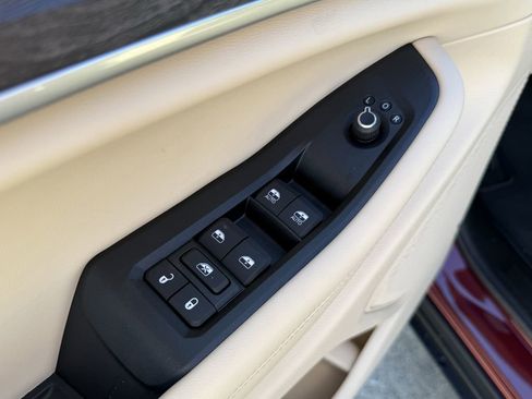 New 2025 Jeep Grand Cherokee L Limited w/ Luxury Tech Group II image 11