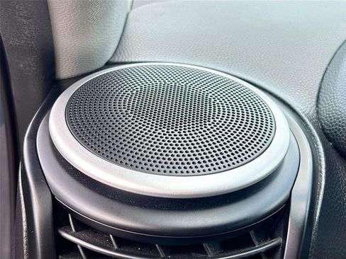 Used 2016 Kia Soul + image 19