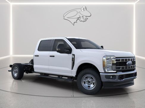 New 2026 Ford F350 XL w/ XL Chrome Package AWD/4WD image 7