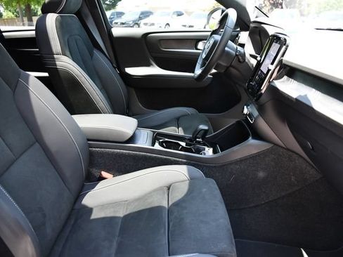 Used 2023 Volvo XC40 Recharge Plus AWD/4WD image 26
