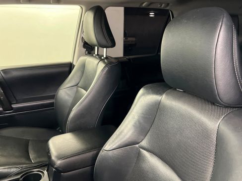 Used 2020 Toyota 4Runner Limited AWD/4WD image 17