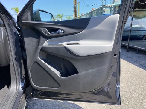 Used 2022 Chevrolet Equinox LS w/ LPO, Chrome Package FWD image 23