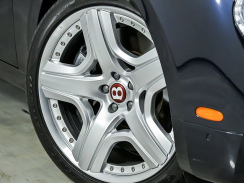 Used 2015 Bentley Flying Spur V8 image 4
