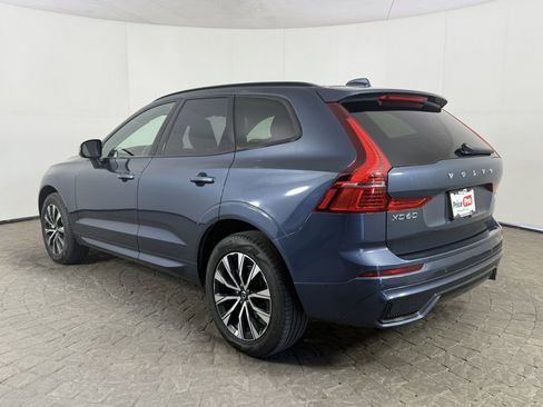 Used 2025 Volvo XC60 B5 Plus AWD/4WD image 5