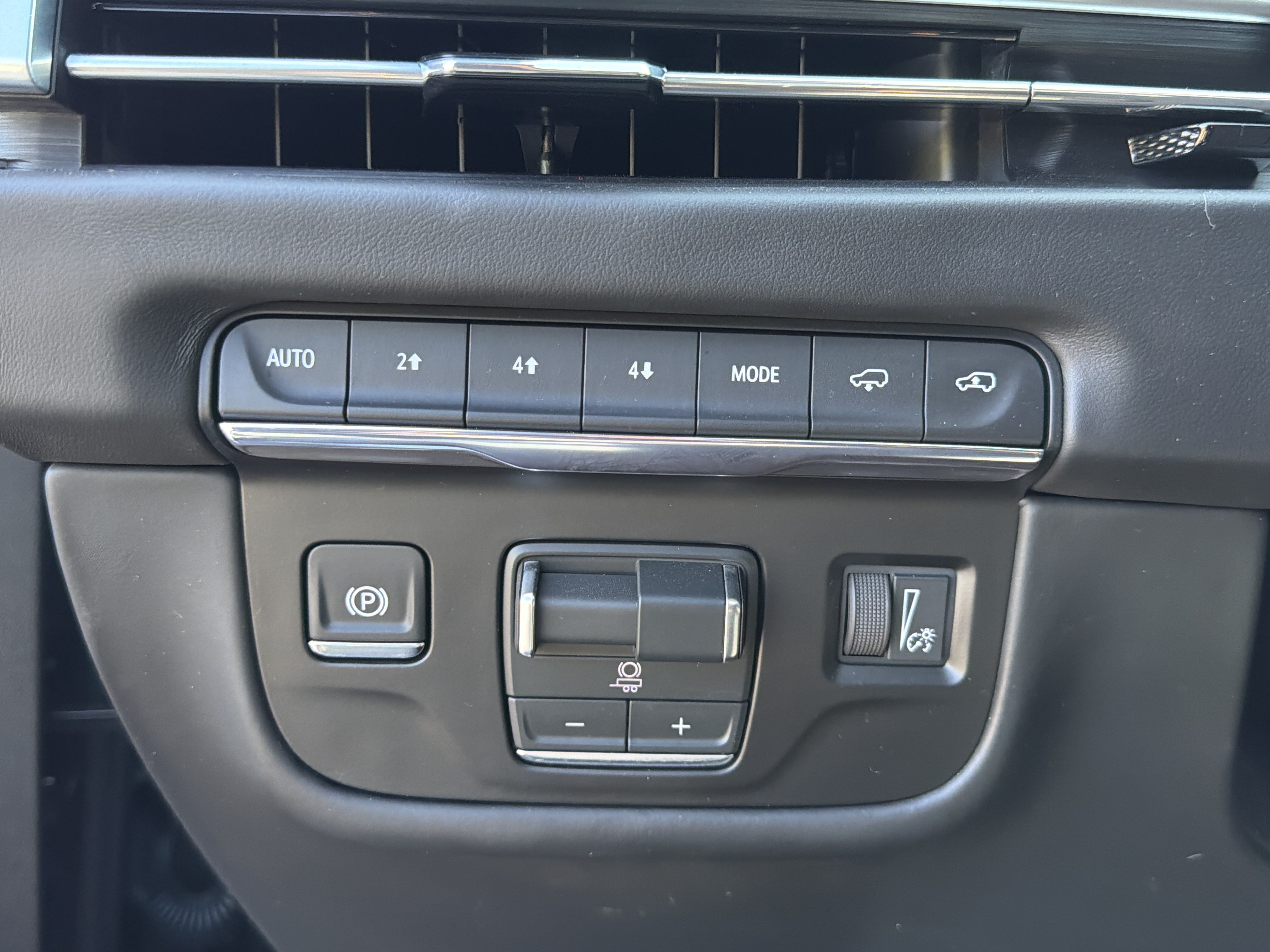 Used 2026 Cadillac Escalade Platinum Sport AWD/4WD image 69