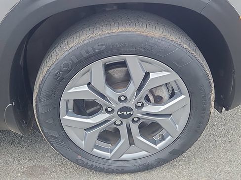 Certified 2024 Kia Seltos LX AWD/4WD image 10