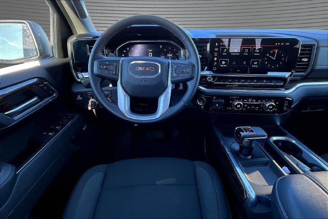 Used 2025 GMC Sierra 1500 Elevation AWD/4WD image 9