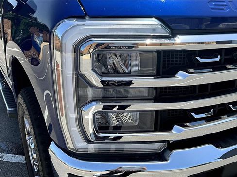 Used 2026 Ford F250 Lariat w/ Lariat Premium Package AWD/4WD image 30