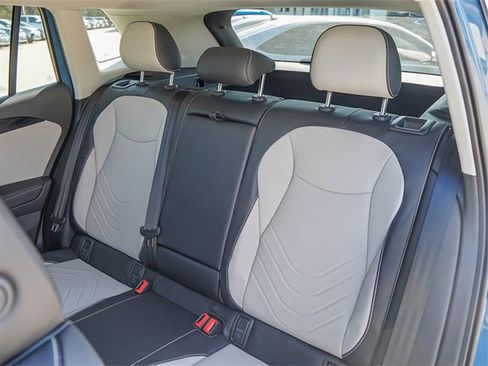 New 2025 Volkswagen Tiguan SE image 23