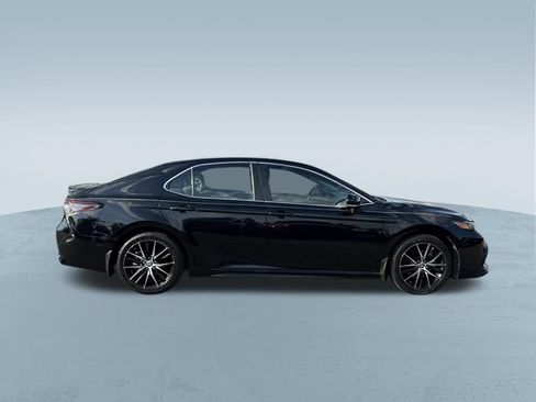 Used 2024 Toyota Camry SE w/ Convenience Package FWD image 8