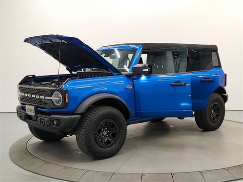 Used 2023 Ford Bronco Wildtrak image 11