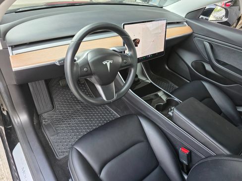 Used 2019 Tesla Model 3 Standard Range Plus RWD image 17
