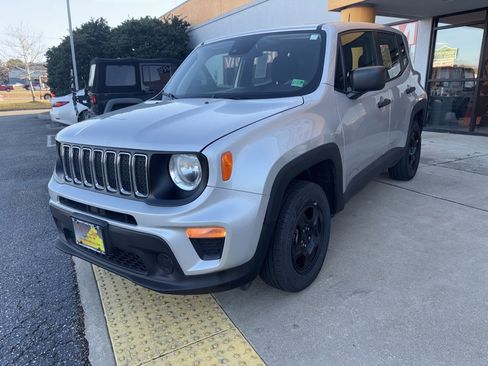 Used 2021 Jeep Renegade Sport image 9