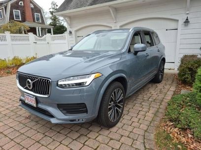 Used 2022 Volvo XC90 T6 Momentum w/ Climate Package