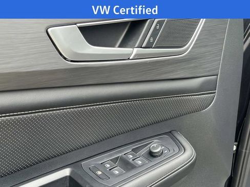 Used 2024 Volkswagen Atlas Cross Sport SE FWD image 13