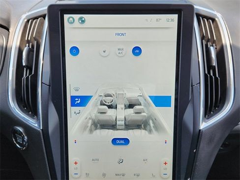 Used 2022 Ford Edge Titanium image 21