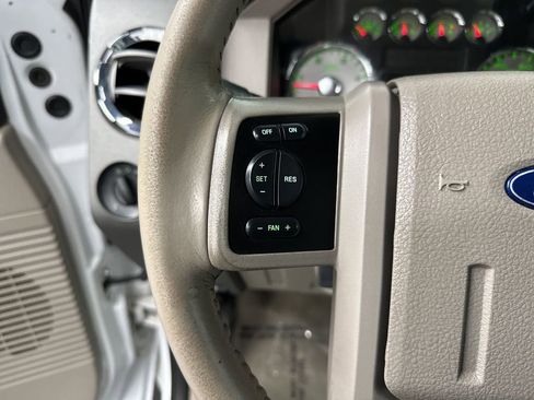 Used 2008 Ford F550 4x4 Crew Cab Super Duty image 18