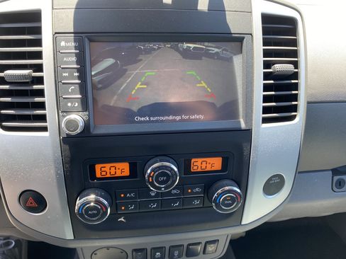 Used 2020 Nissan Frontier SV RWD image 12