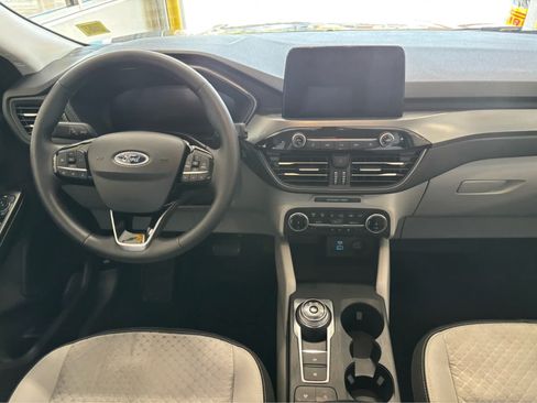 Used 2023 Ford Escape Active AWD/4WD image 13
