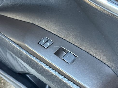 Used 2022 Toyota Camry SE FWD image 22