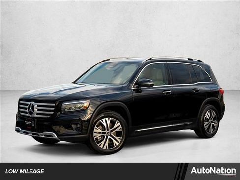 Certified 2026 Mercedes-Benz GLB 250 4MATIC image 1