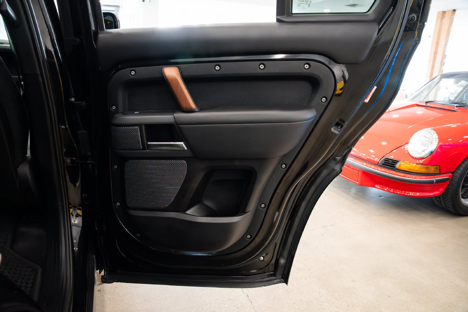 Used 2021 Land Rover Defender 110 X AWD/4WD image 22