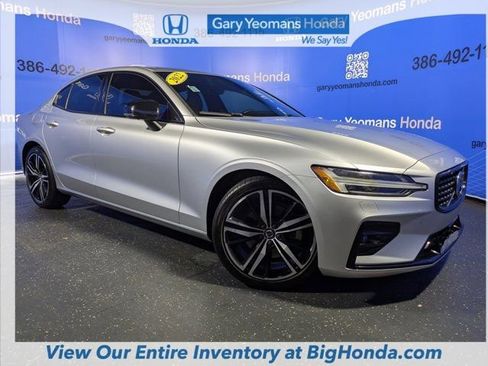 Used 2022 Volvo S60 B5 R-Design w/ Advanced Package image 2