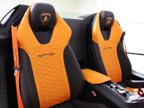 Used 2016 Lamborghini Huracan LP 610-4 image 16