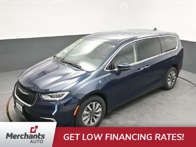 Used 2023 Chrysler Pacifica Touring-L FWD image 26