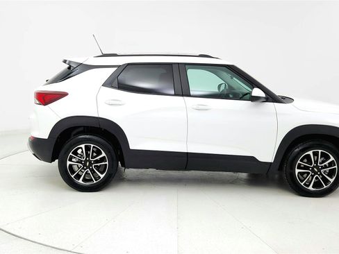 Used 2025 Chevrolet TrailBlazer LT image 6