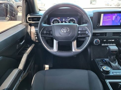 Used 2025 Toyota Tacoma TRD Off-Road image 24