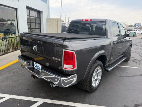 Used 2017 RAM 1500 Laramie AWD/4WD image 7