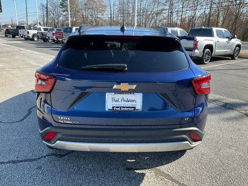 Used 2024 Chevrolet Trax LT w/ Driver Confidence Package image 19