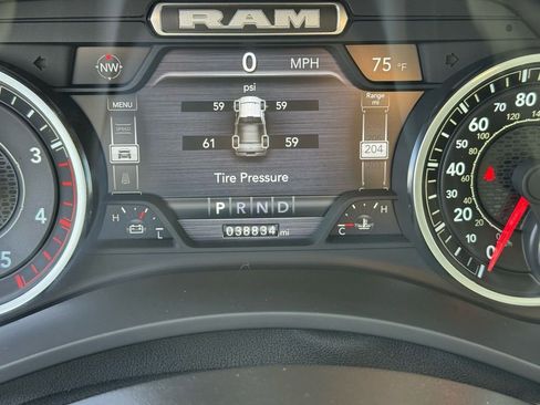 Used 2024 RAM 2500 Laramie AWD/4WD image 30