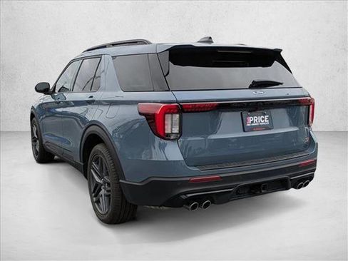 Used 2025 Ford Explorer ST AWD/4WD image 7