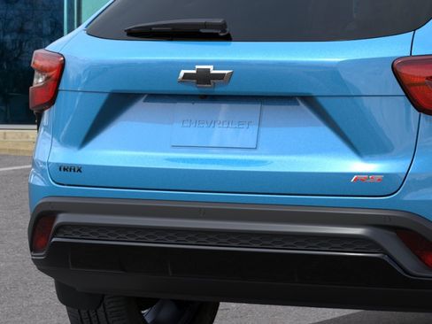 New 2026 Chevrolet Trax RS w/ Sunroof Package FWD image 14