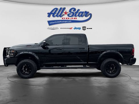 Used 2025 RAM 2500 Big Horn AWD/4WD image 4