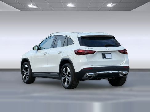 Used 2025 Mercedes-Benz GLA 250 image 2