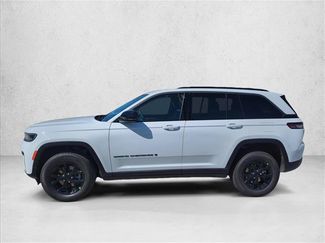 New 2026 Jeep Grand Cherokee Altitude RWD video 4