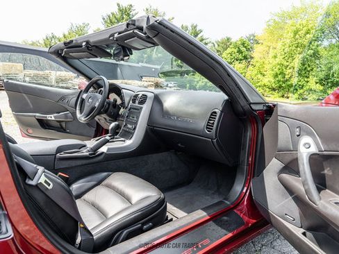 Used 2007 Chevrolet Corvette Coupe w/ Preferred Equipment Group RWD image 68