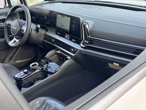 New 2025 Kia Sportage EX image 9